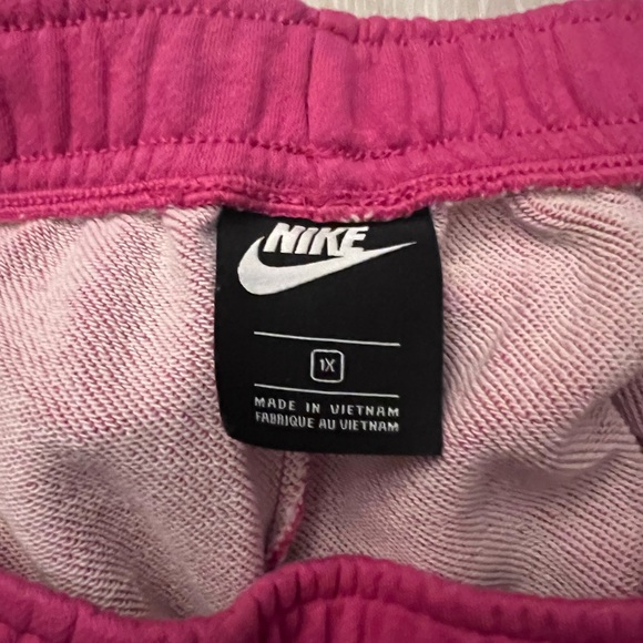 Nike Sweat Shorts - Picture 2 of 2